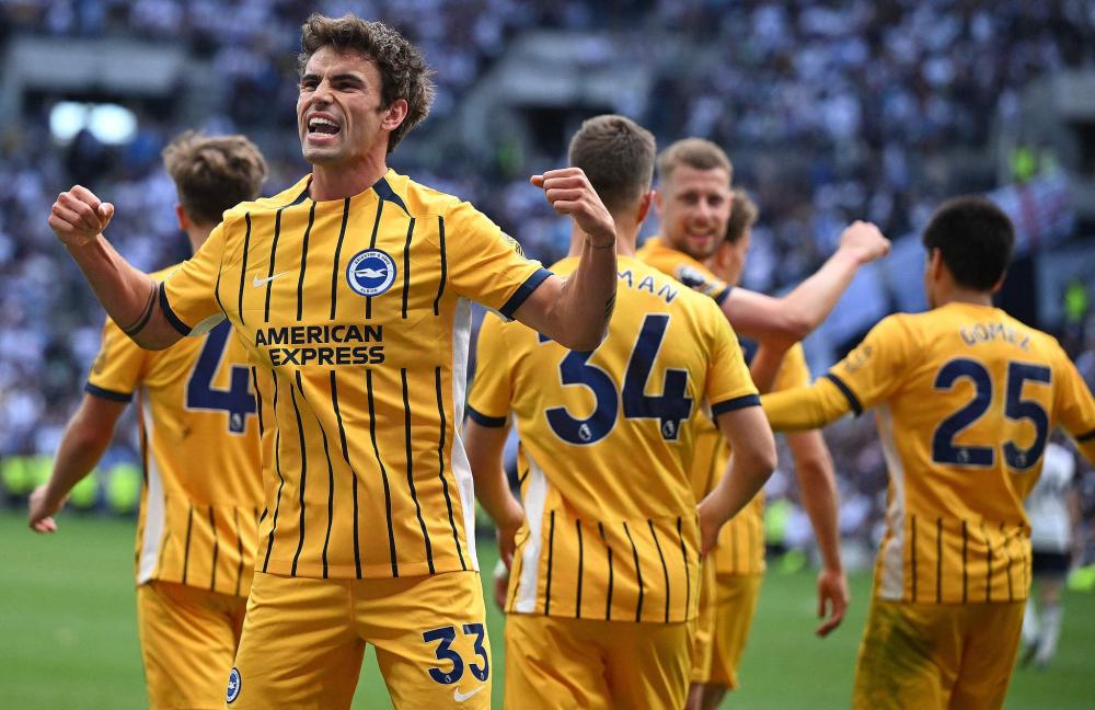 官方：切尔西签下19岁后卫哈托，转会费4418万欧签约至2032年